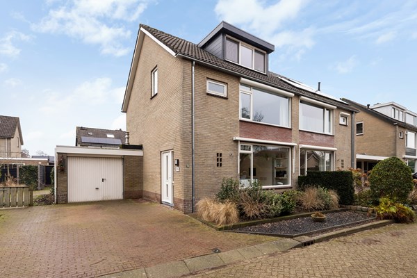 Onder bod: Prins Mauritssingel 24, 4153 BR Beesd